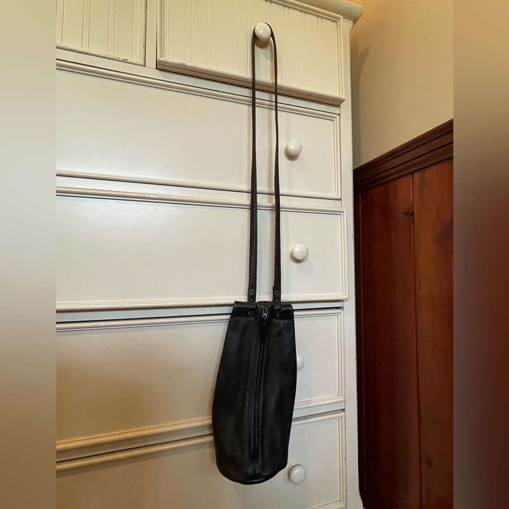 Tom Thomas Black Leather bag